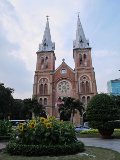 cathedrale-notredame-saigon1