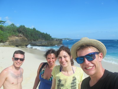 thibaut-gaelle-quentin-pauline-lembongan1