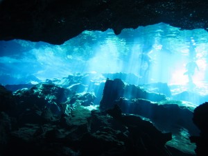 dive-cenote3